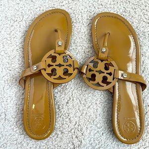 Tory Burch Patent Leather Miller Sandals😍